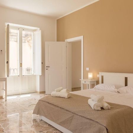 Central Apartments Noto Exterior foto
