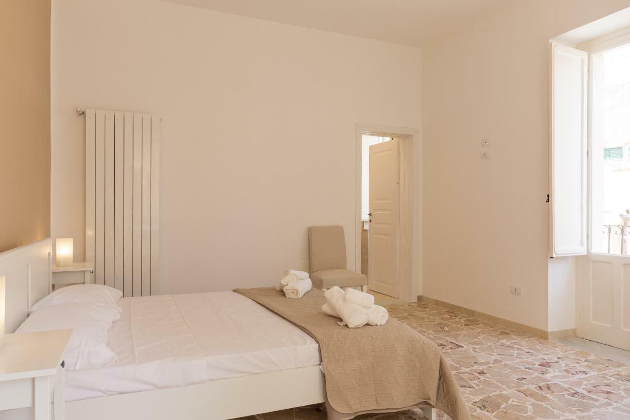 Central Apartments Noto Exterior foto